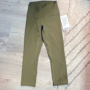 Lululemon Wunder Train HR Crop 21”